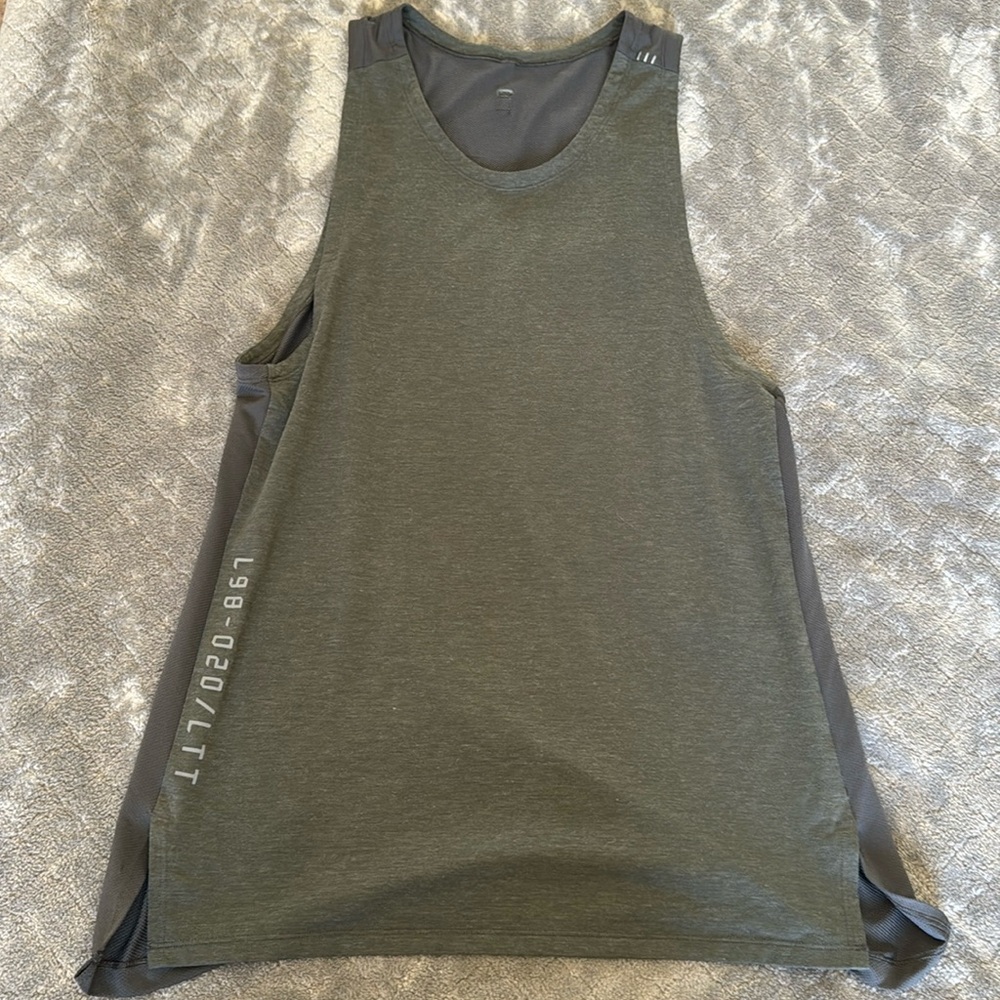 Lululemon License to Train sleeveless shirt